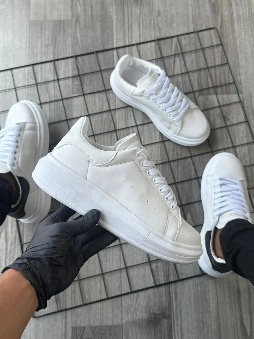 ALEXANDER MCQUEEN