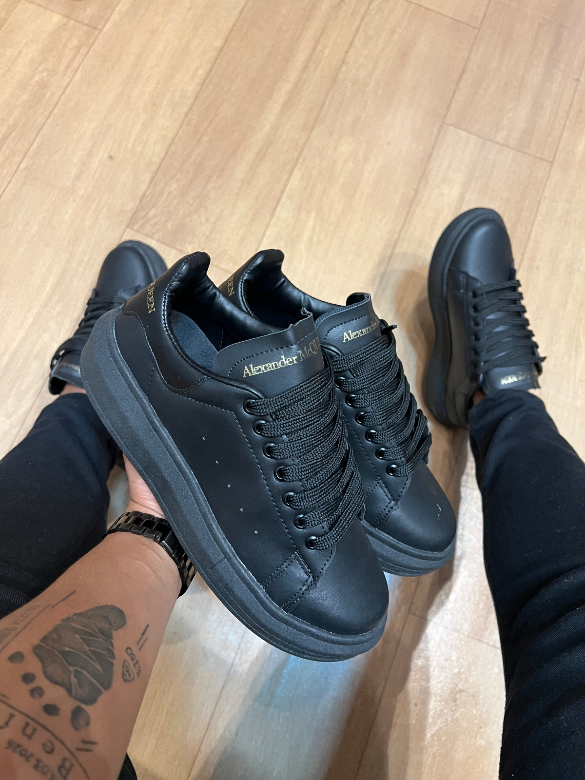 ALEXANDER MCQUEEN